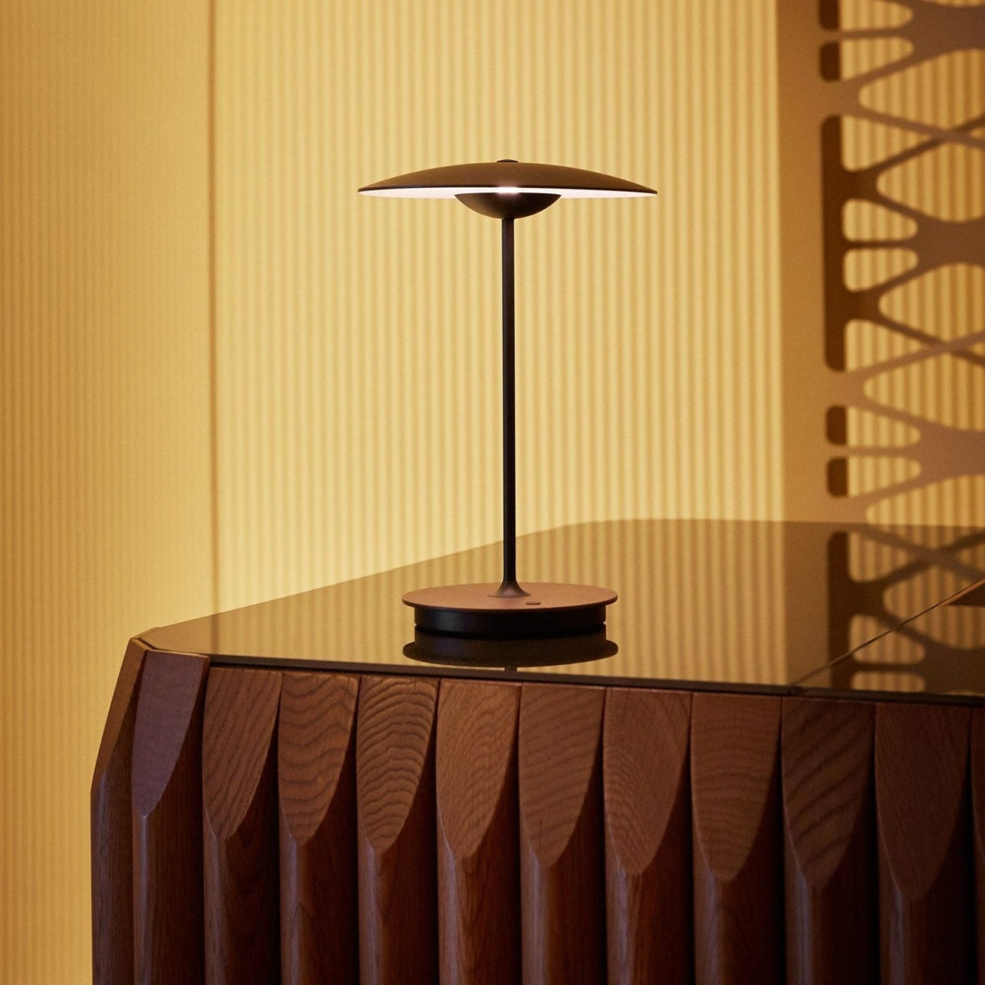 Marset Ginger Table Lamp – Modern Elegance with Ambient LED Lighting