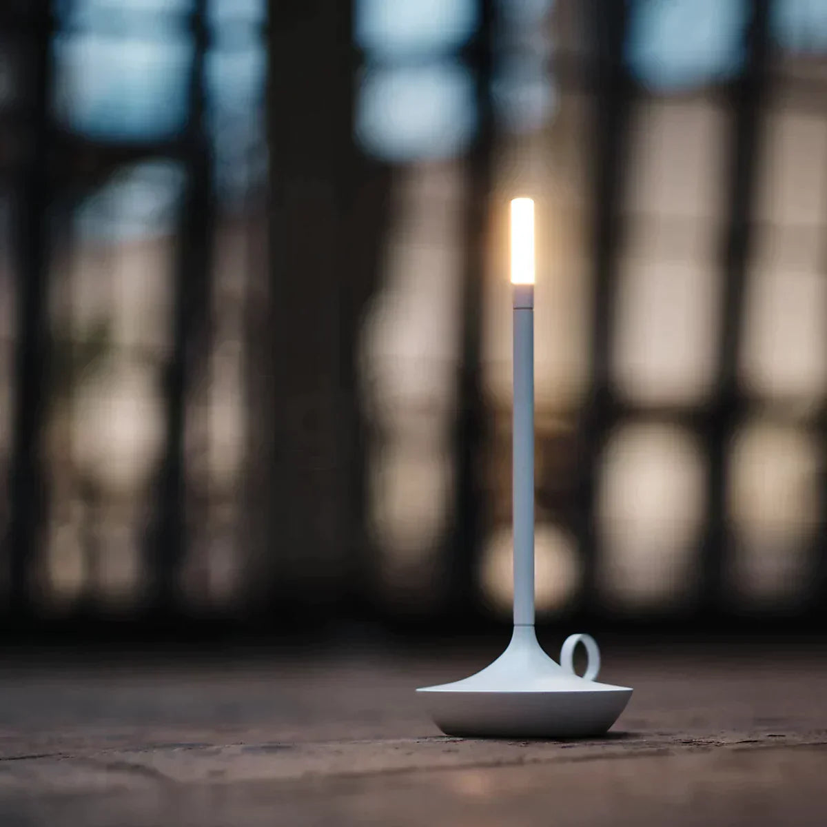 Giavi Candlelight – Elegant Rechargeable LED Table Lamp with Dimmable Glow