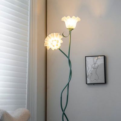 Calla Floor Lamp – Timeless Elegance with Delicate Floral Design