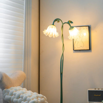 Calla Floor Lamp – Timeless Elegance with Delicate Floral Design