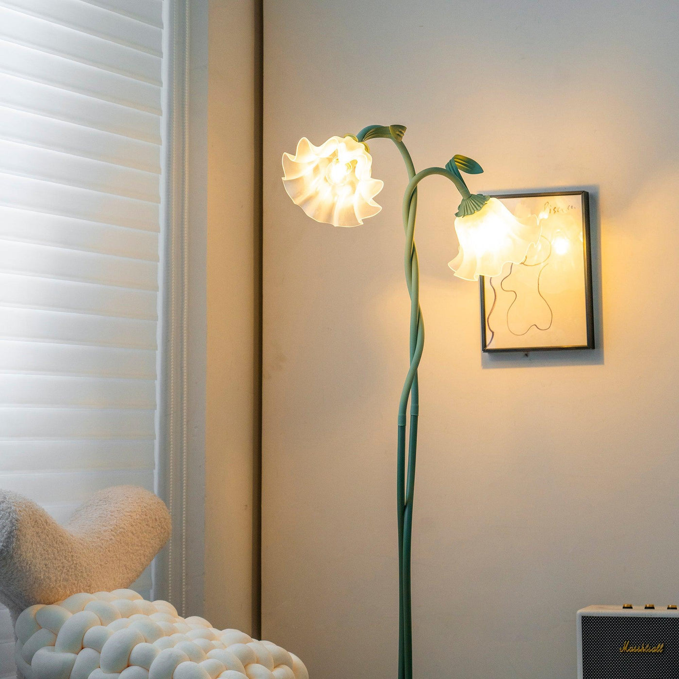 Calla Floor Lamp – Timeless Elegance with Delicate Floral Design