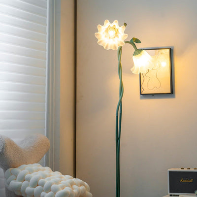 Calla Floor Lamp – Timeless Elegance with Delicate Floral Design