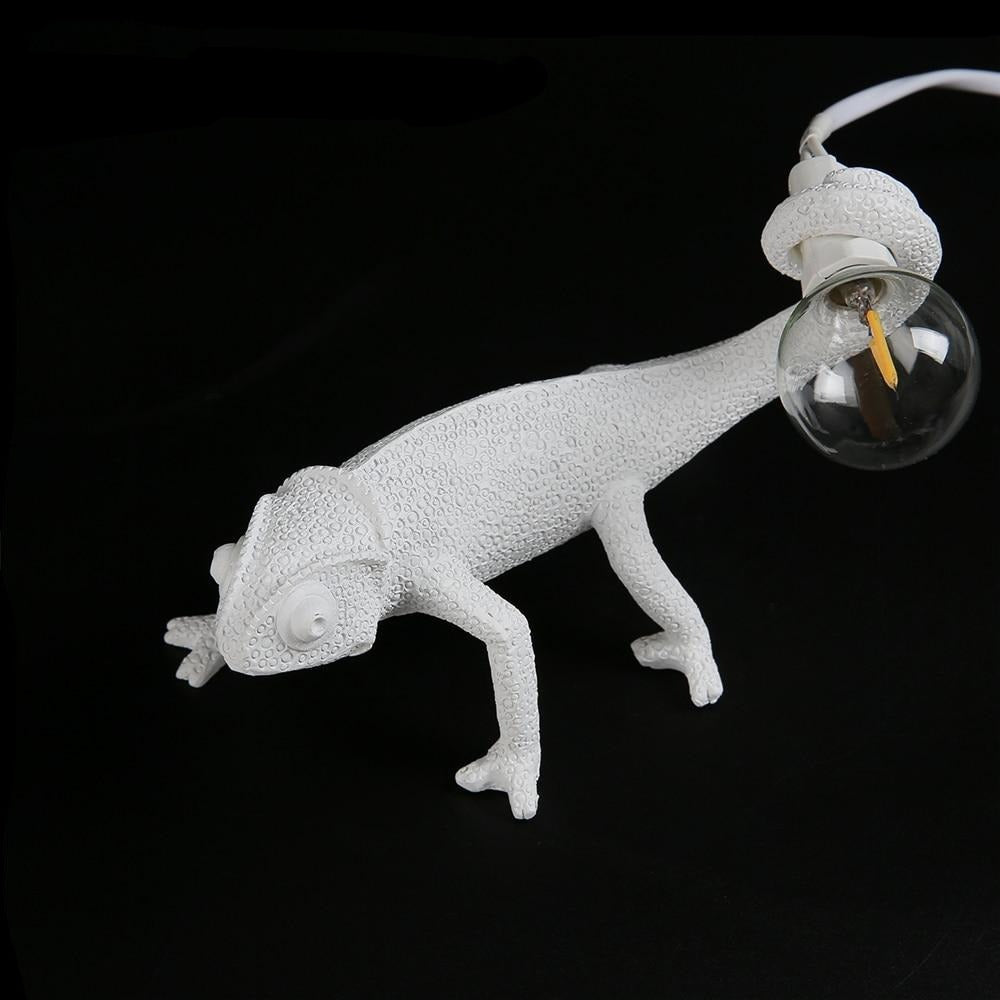 Modern Resin Lizard Table Lamp – Unique Nature-Inspired Accent Light