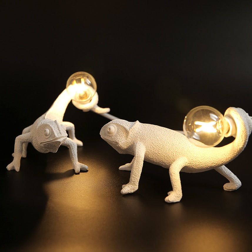 Modern Resin Lizard Table Lamp – Unique Nature-Inspired Accent Light