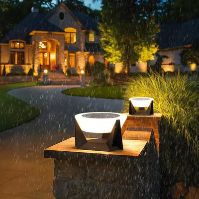 High-Efficiency Solar LED Light – Weatherproof Outdoor Illumination