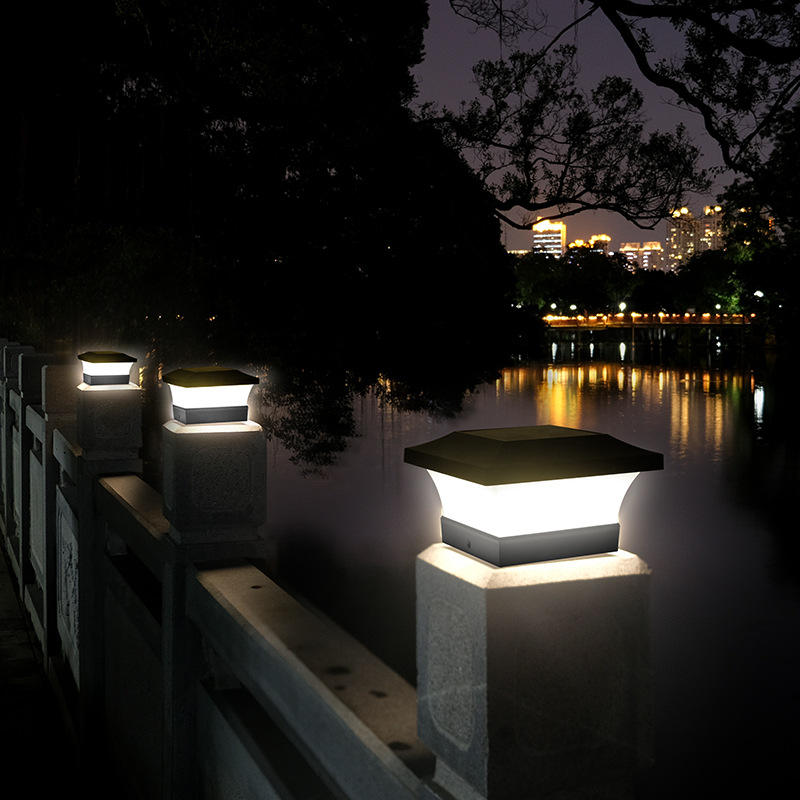 Nugee Short Light – Compact Solar-Powered Outdoor LED Lamp