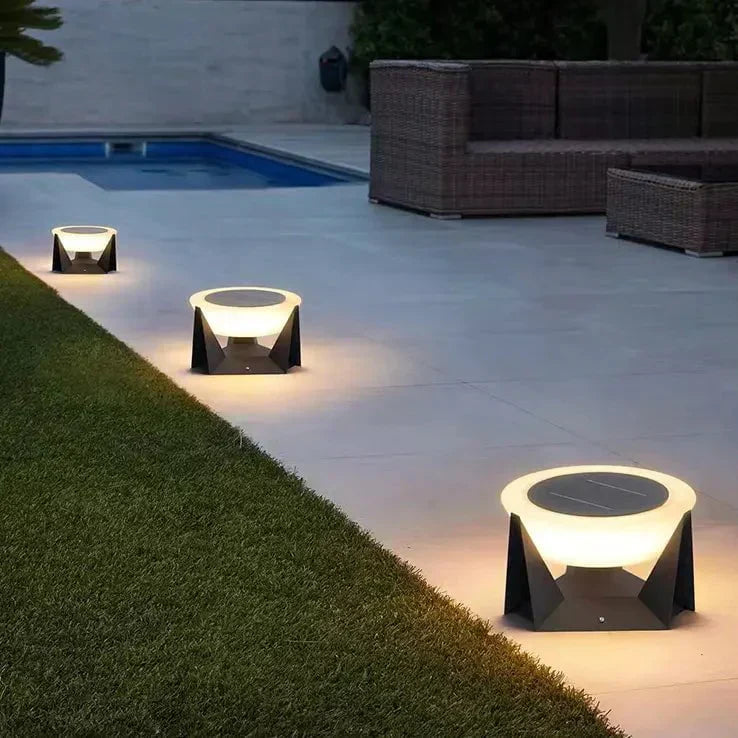 High-Efficiency Solar LED Light – Weatherproof Outdoor Illumination