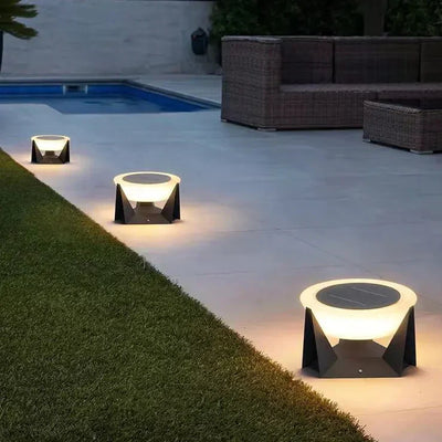 High-Efficiency Solar LED Light – Weatherproof Outdoor Illumination