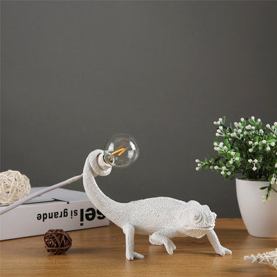 Modern Resin Lizard Table Lamp – Unique Nature-Inspired Accent Light