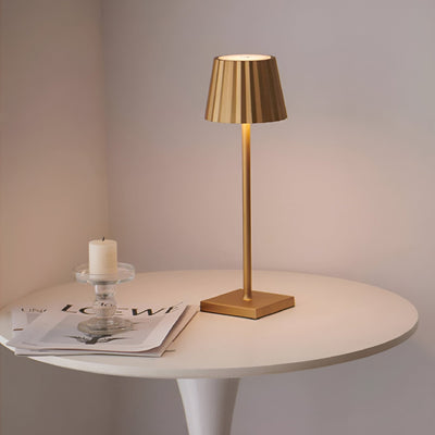 LumiFlex – The Wireless LED Table Lamp for Style and Functionality