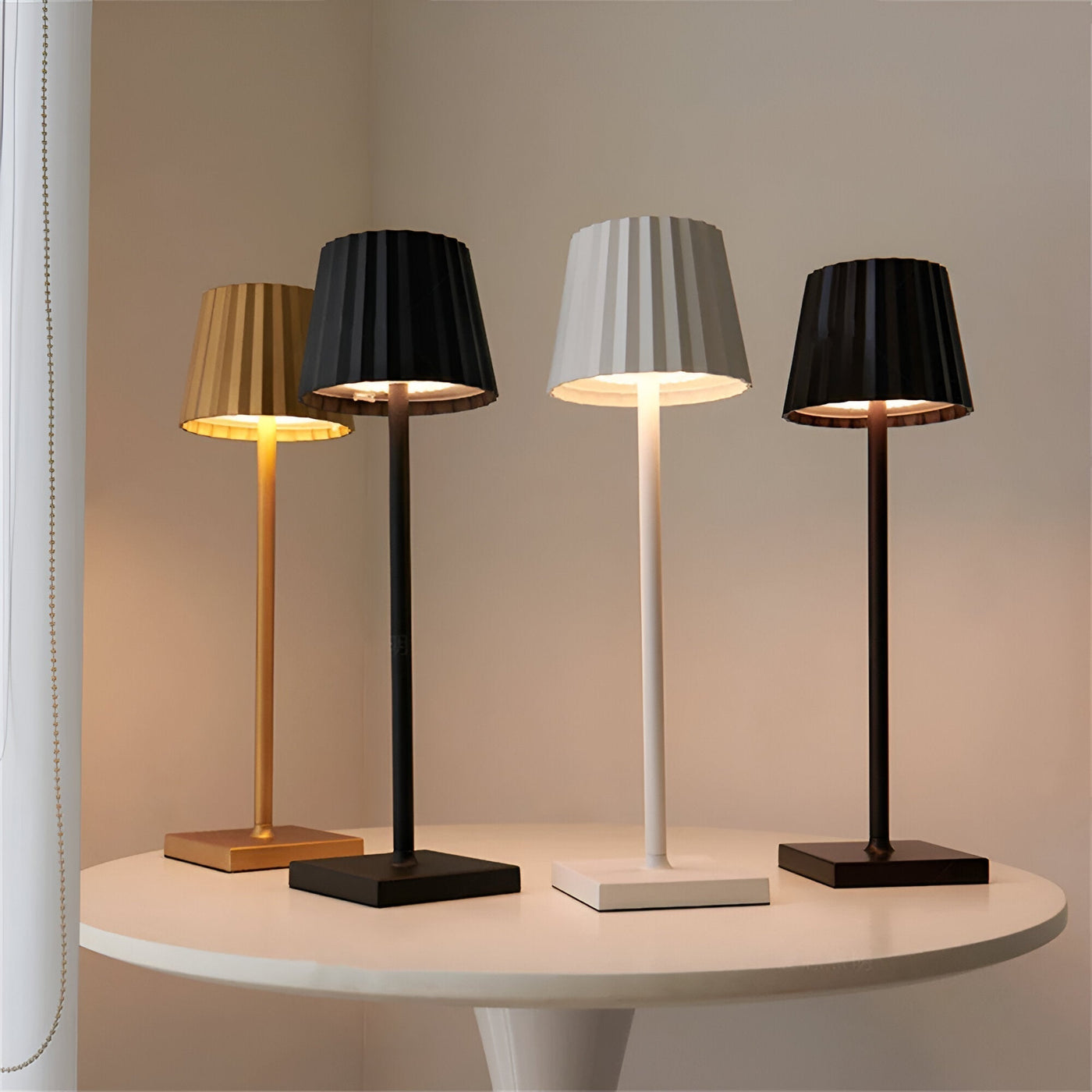 LumiFlex – The Wireless LED Table Lamp for Style and Functionality