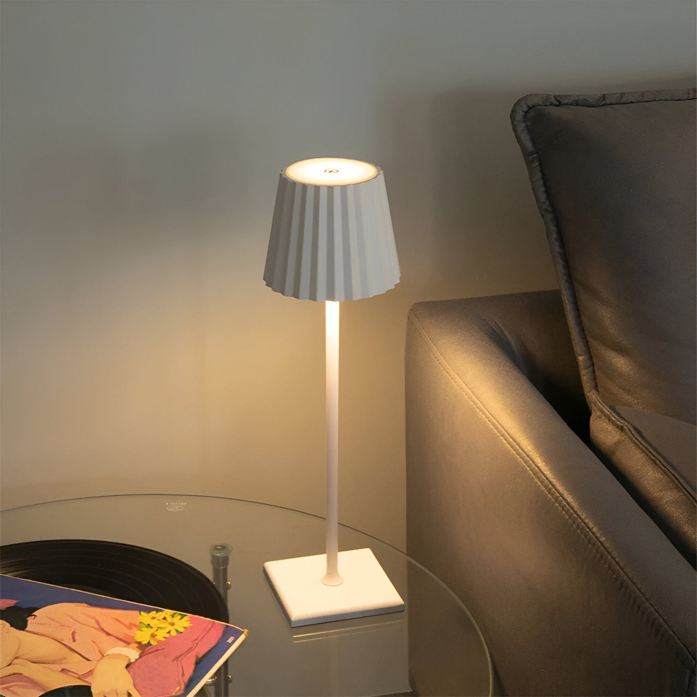 LumiFlex – The Wireless LED Table Lamp for Style and Functionality