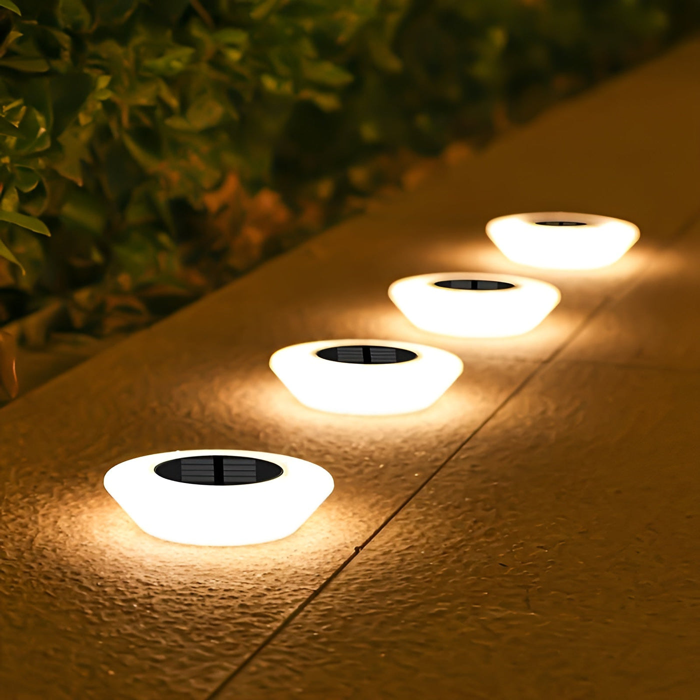 LumiSolaire – Elegant Solar LED Garden Light for Pathways and Patios