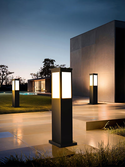 Kuzco Outdoor Bollard Light – Sleek LED Pathway & Garden Lighting