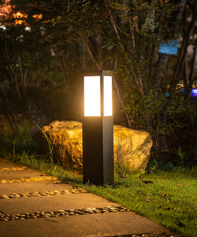 Kuzco Outdoor Bollard Light – Sleek LED Pathway & Garden Lighting