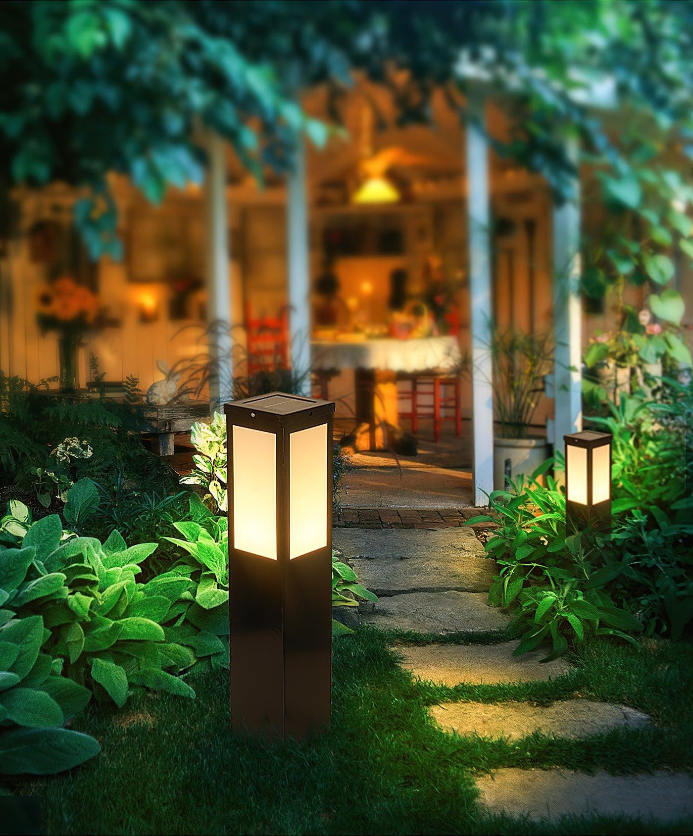 Kuzco Outdoor Bollard Light – Sleek LED Pathway & Garden Lighting