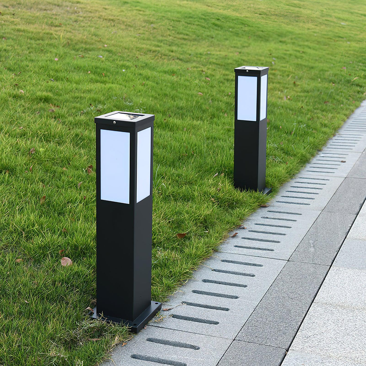 Kuzco Outdoor Bollard Light – Sleek LED Pathway & Garden Lighting