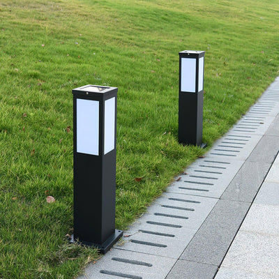 Kuzco Outdoor Bollard Light – Sleek LED Pathway & Garden Lighting