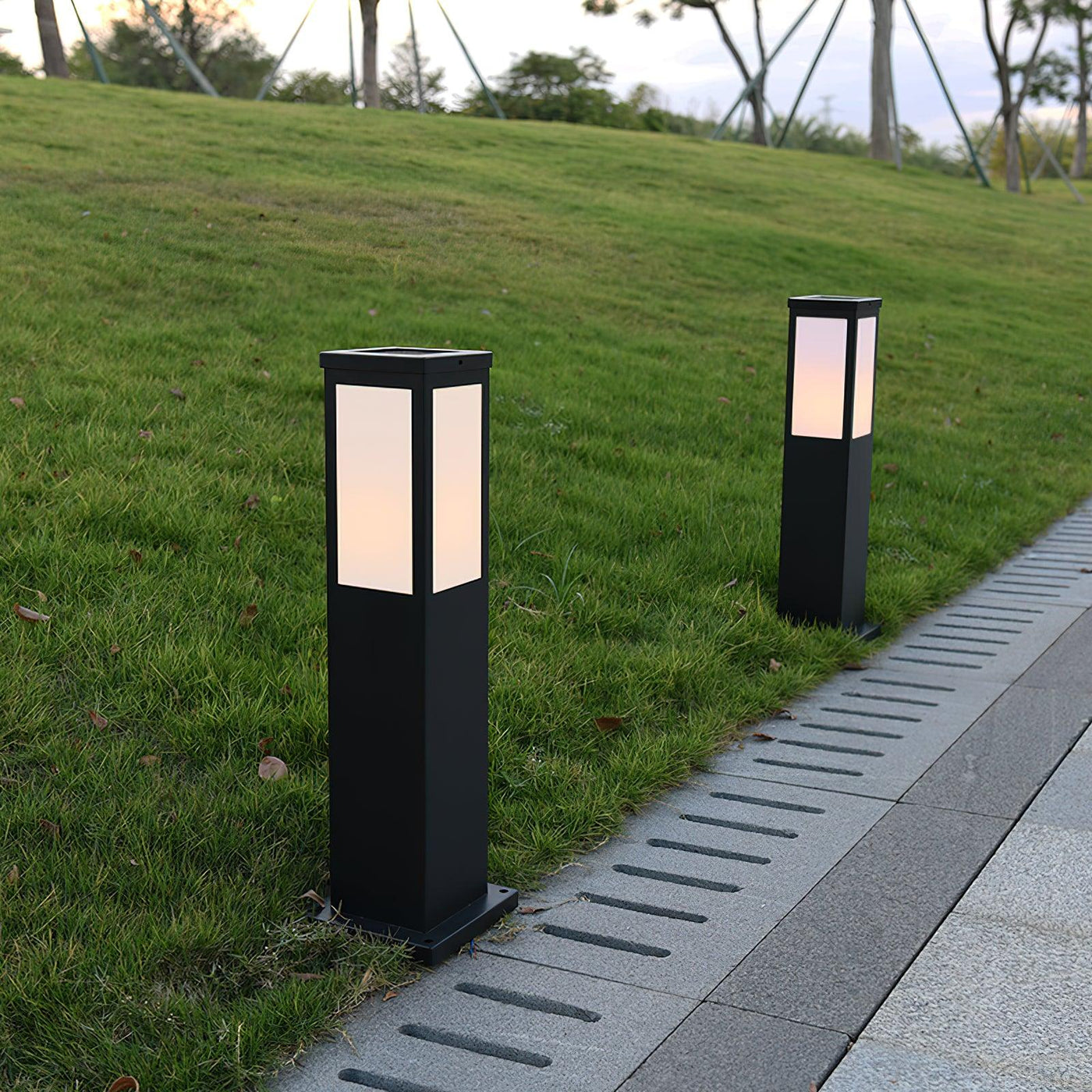 Kuzco Outdoor Bollard Light – Sleek LED Pathway & Garden Lighting