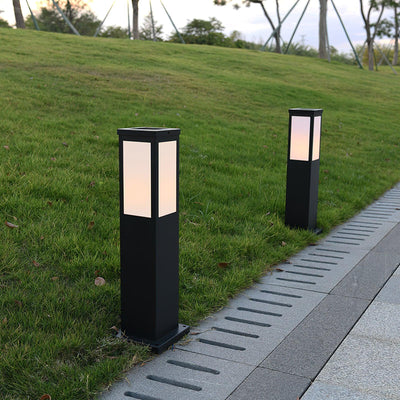 Kuzco Outdoor Bollard Light – Sleek LED Pathway & Garden Lighting