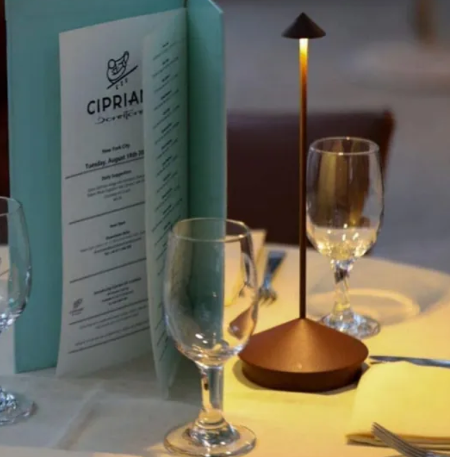Modern LED Table Lamp – Wireless, Adjustable Lighting for All Spaces