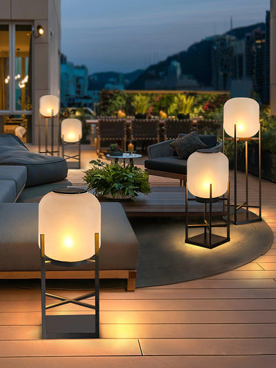 Solar Stainless Steel Outdoor Floor Lamp – Elegant & Weatherproof LED Lighting