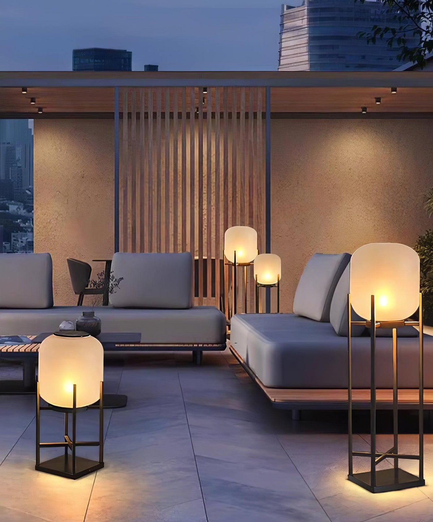 Solar Stainless Steel Outdoor Floor Lamp – Elegant & Weatherproof LED Lighting