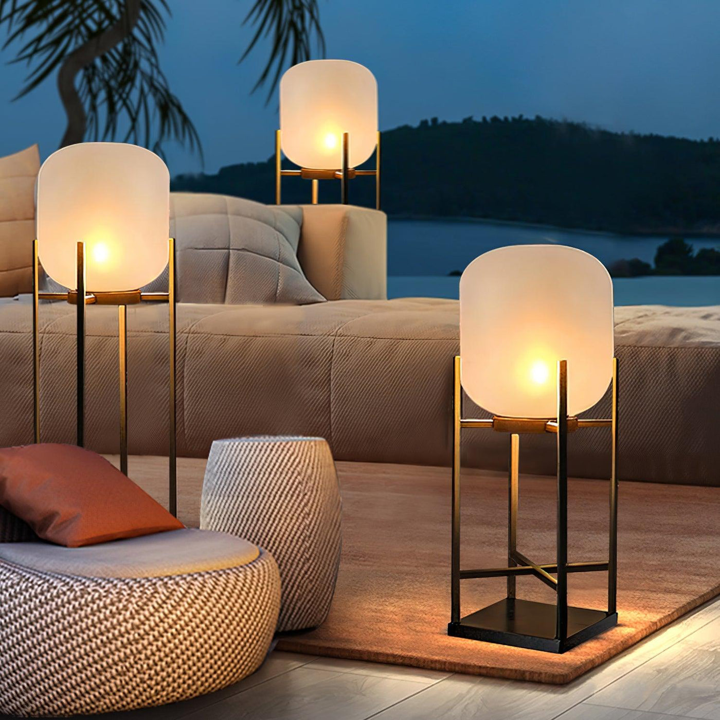Solar Stainless Steel Outdoor Floor Lamp – Elegant & Weatherproof LED Lighting