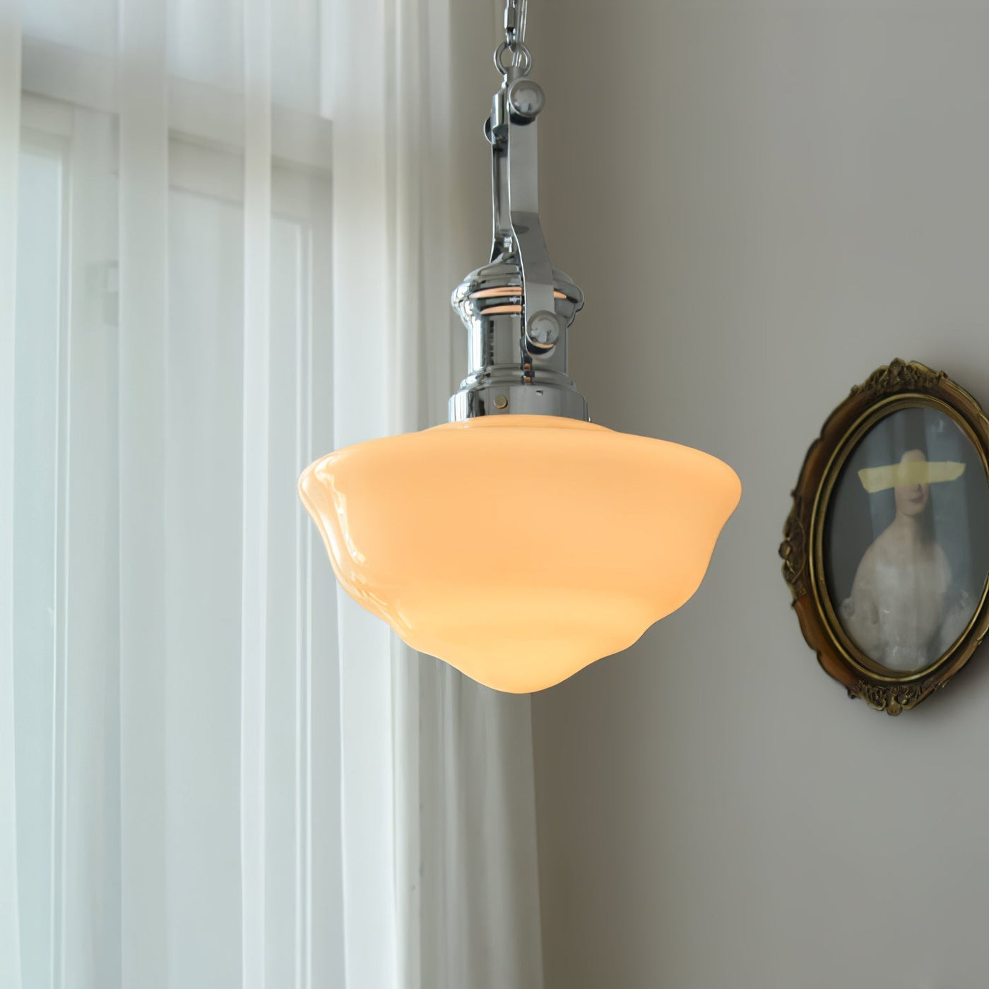 Lavagna Schoolhouse Pendant Light – Classic Glass Shade for Timeless Elegance