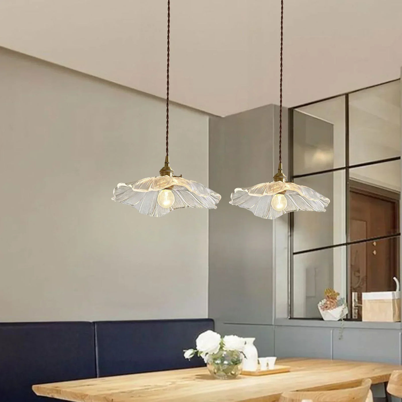 Lotus Glass Pendant Light – Elegant Retro Design for a Romantic Ambiance