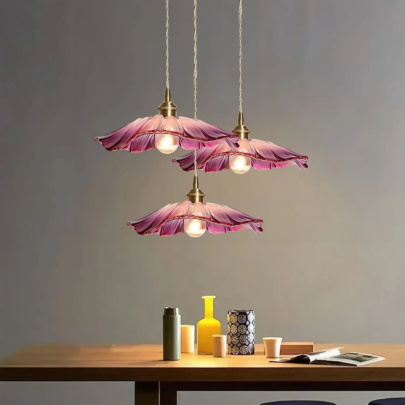 Lotus Glass Pendant Light – Elegant Retro Design for a Romantic Ambiance