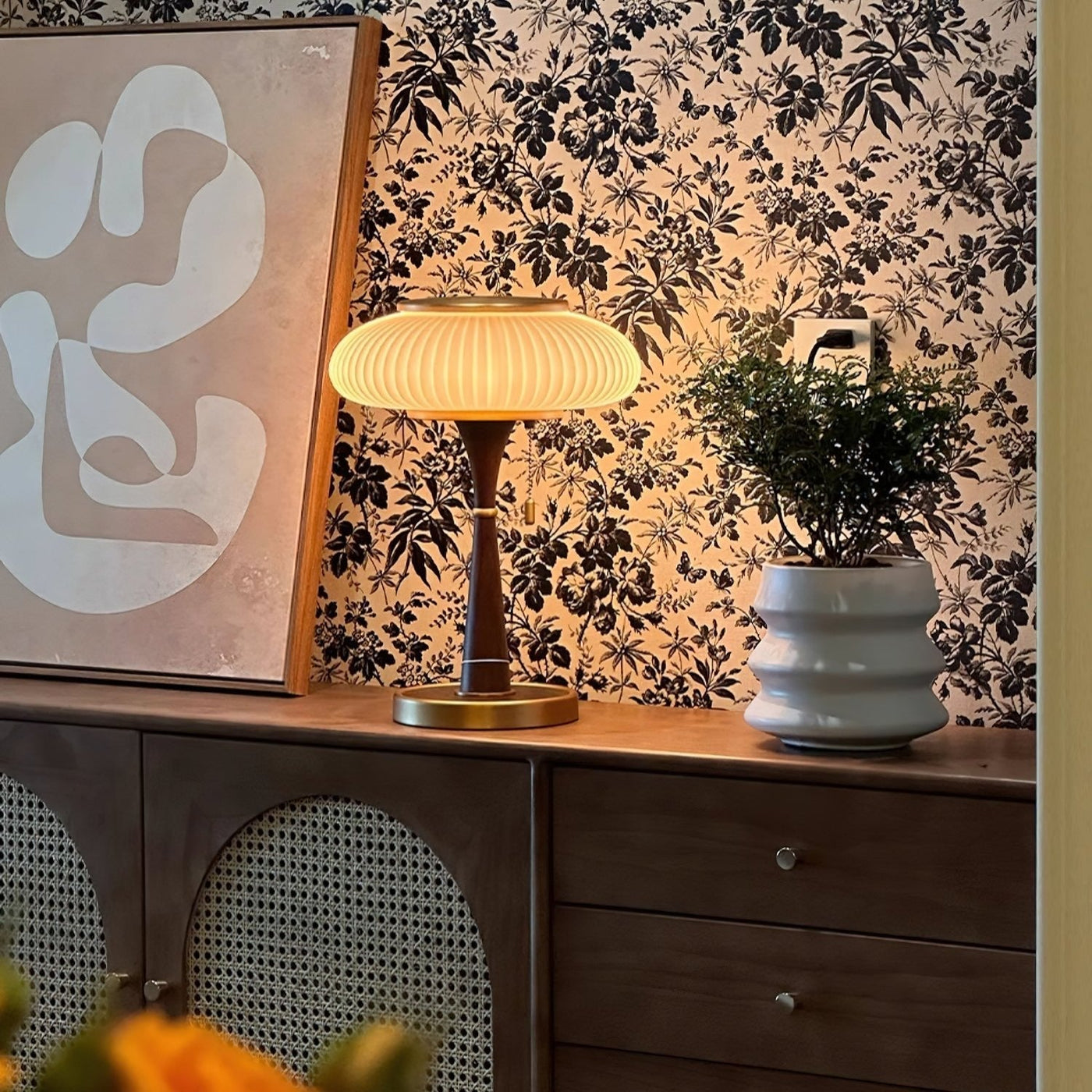 Matsutake Table Lamp – Organic Elegance with Soft Ambient Glow