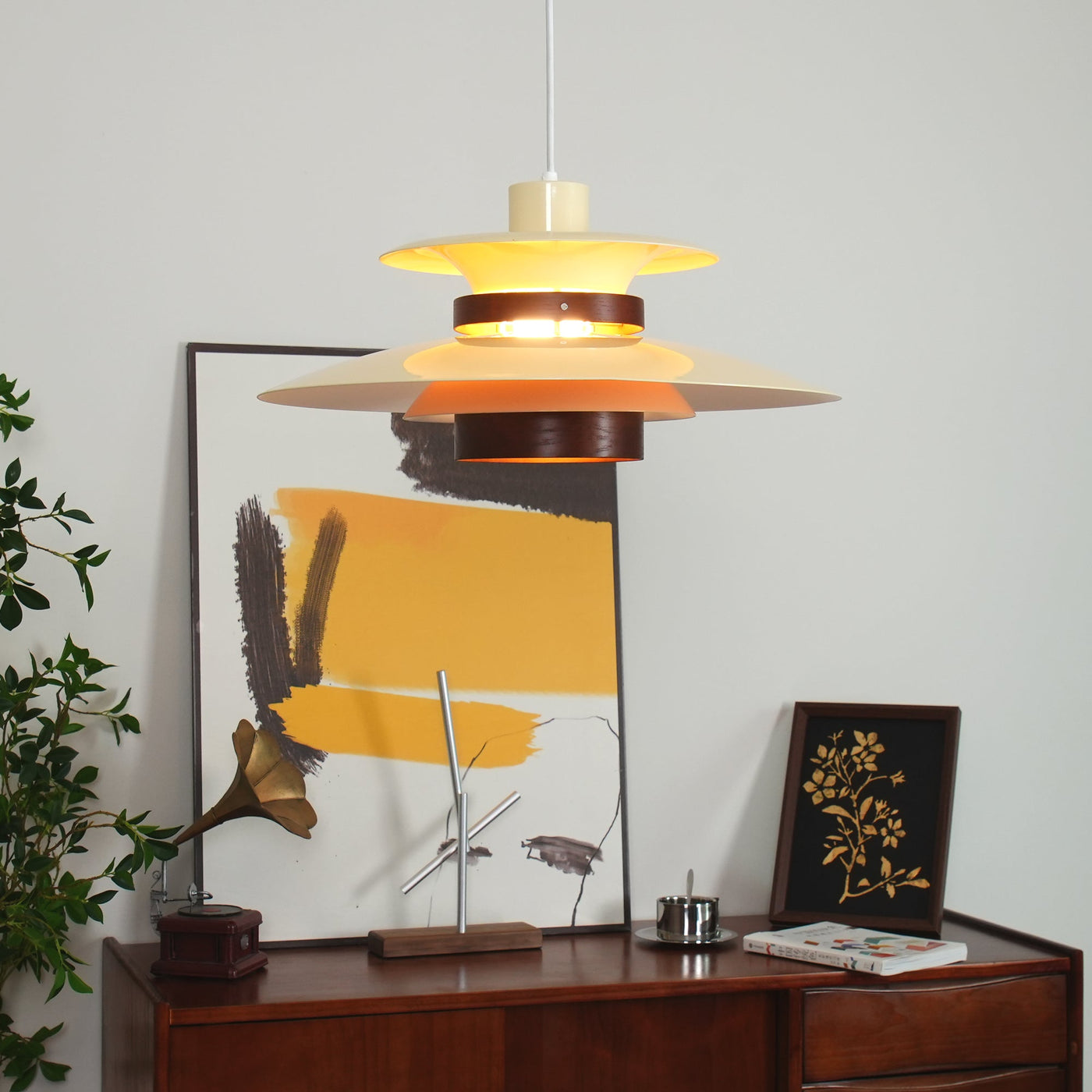 Mercero Pendant Light – Elegant LED Hanging Lamp with Classic Design