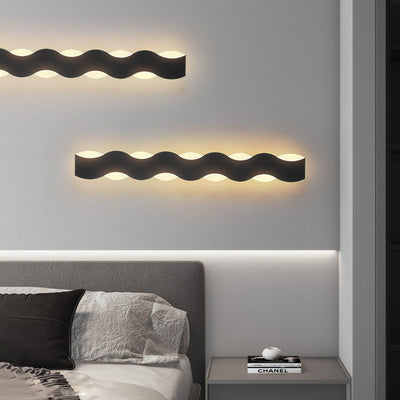 Wave LED Outdoor Wall Light – Modern Waterproof Up & Down Lighting