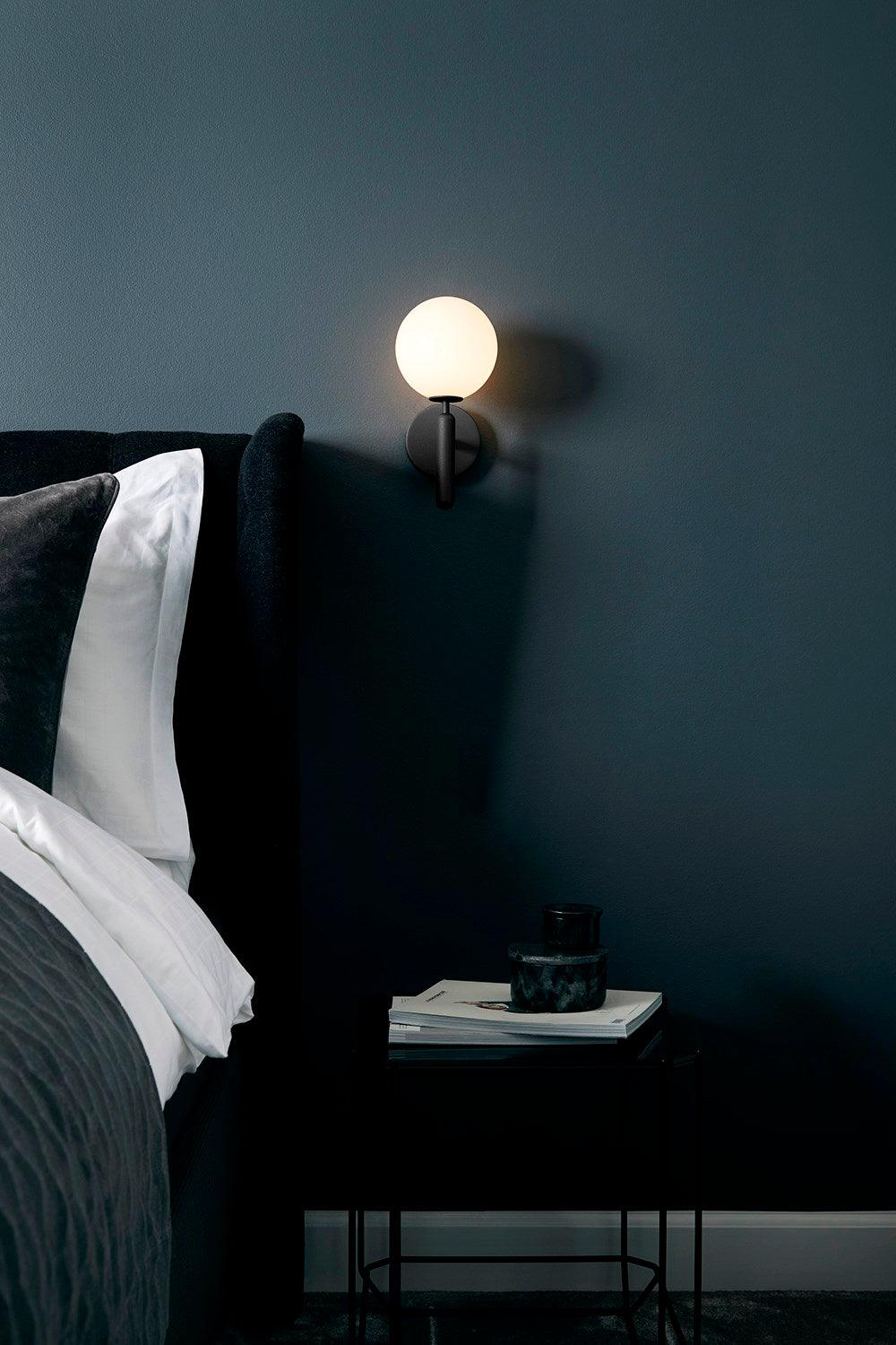 Scandiluxe Minimalist Wall Light – Elegant Brass & Glass Scandinavian Design