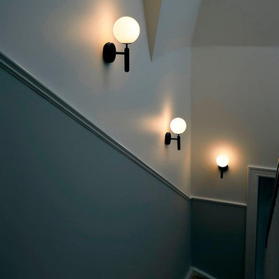 Scandiluxe Minimalist Wall Light – Elegant Brass & Glass Scandinavian Design