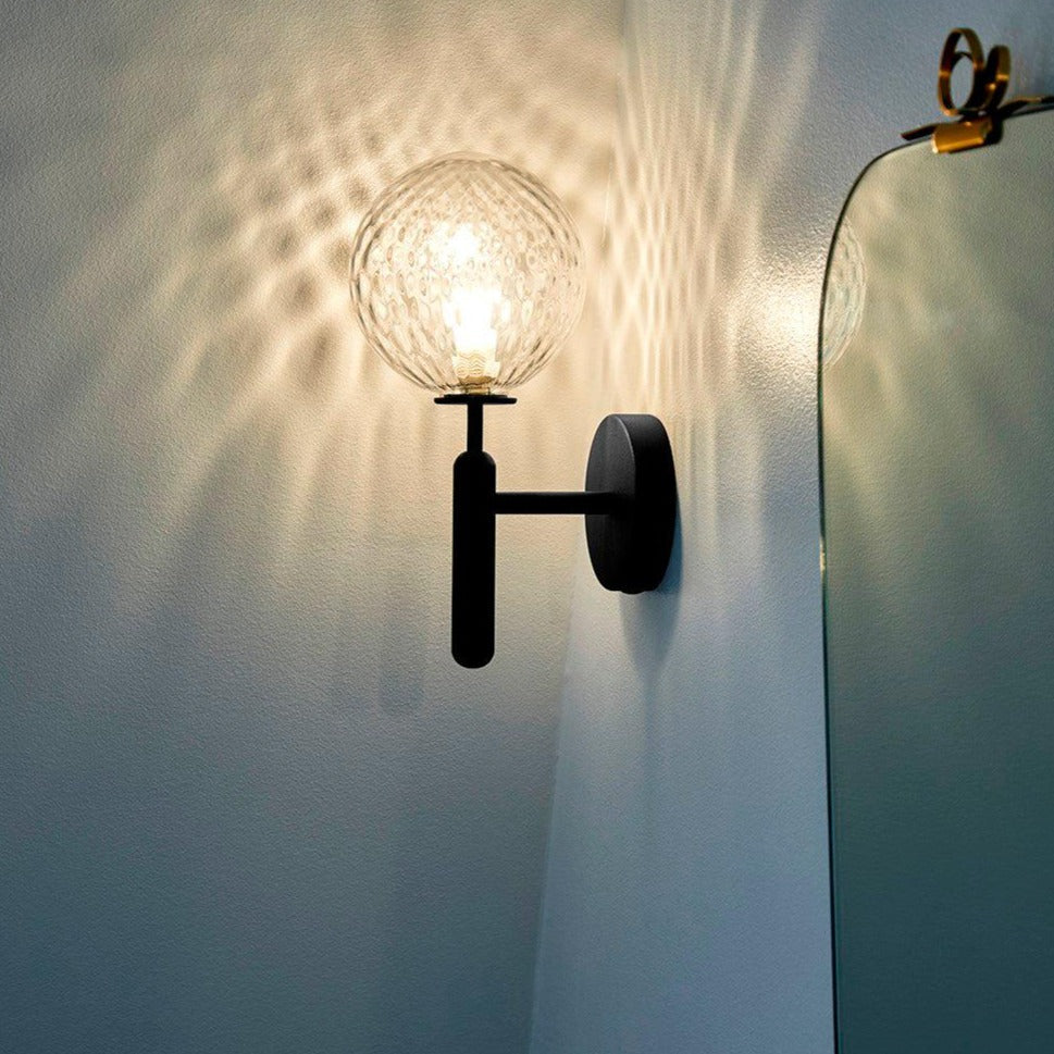 Scandiluxe Minimalist Wall Light – Elegant Brass & Glass Scandinavian Design