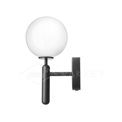 Scandiluxe Minimalist Wall Light – Elegant Brass & Glass Scandinavian Design