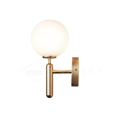 Scandiluxe Minimalist Wall Light – Elegant Brass & Glass Scandinavian Design