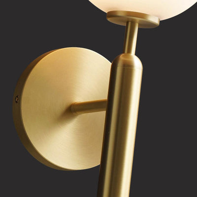 Scandiluxe Minimalist Wall Light – Elegant Brass & Glass Scandinavian Design