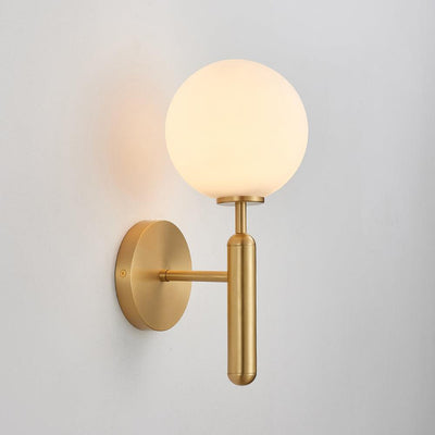 Scandiluxe Minimalist Wall Light – Elegant Brass & Glass Scandinavian Design