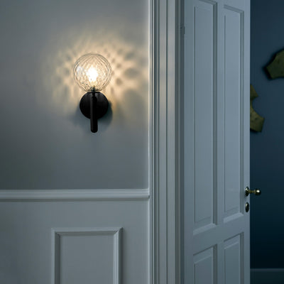 Scandiluxe Minimalist Wall Light – Elegant Brass & Glass Scandinavian Design