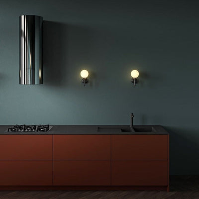 Scandiluxe Minimalist Wall Light – Elegant Brass & Glass Scandinavian Design