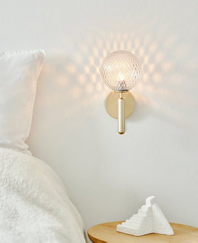 Scandiluxe Minimalist Wall Light – Elegant Brass & Glass Scandinavian Design