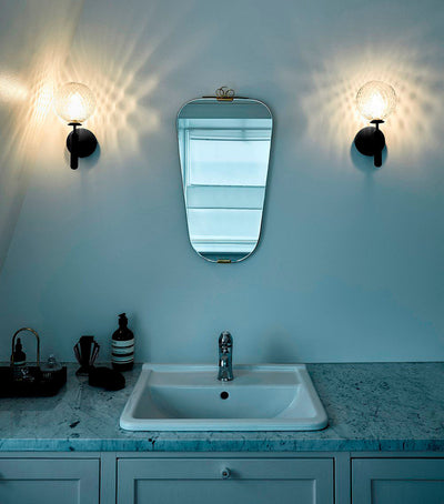 Scandiluxe Minimalist Wall Light – Elegant Brass & Glass Scandinavian Design