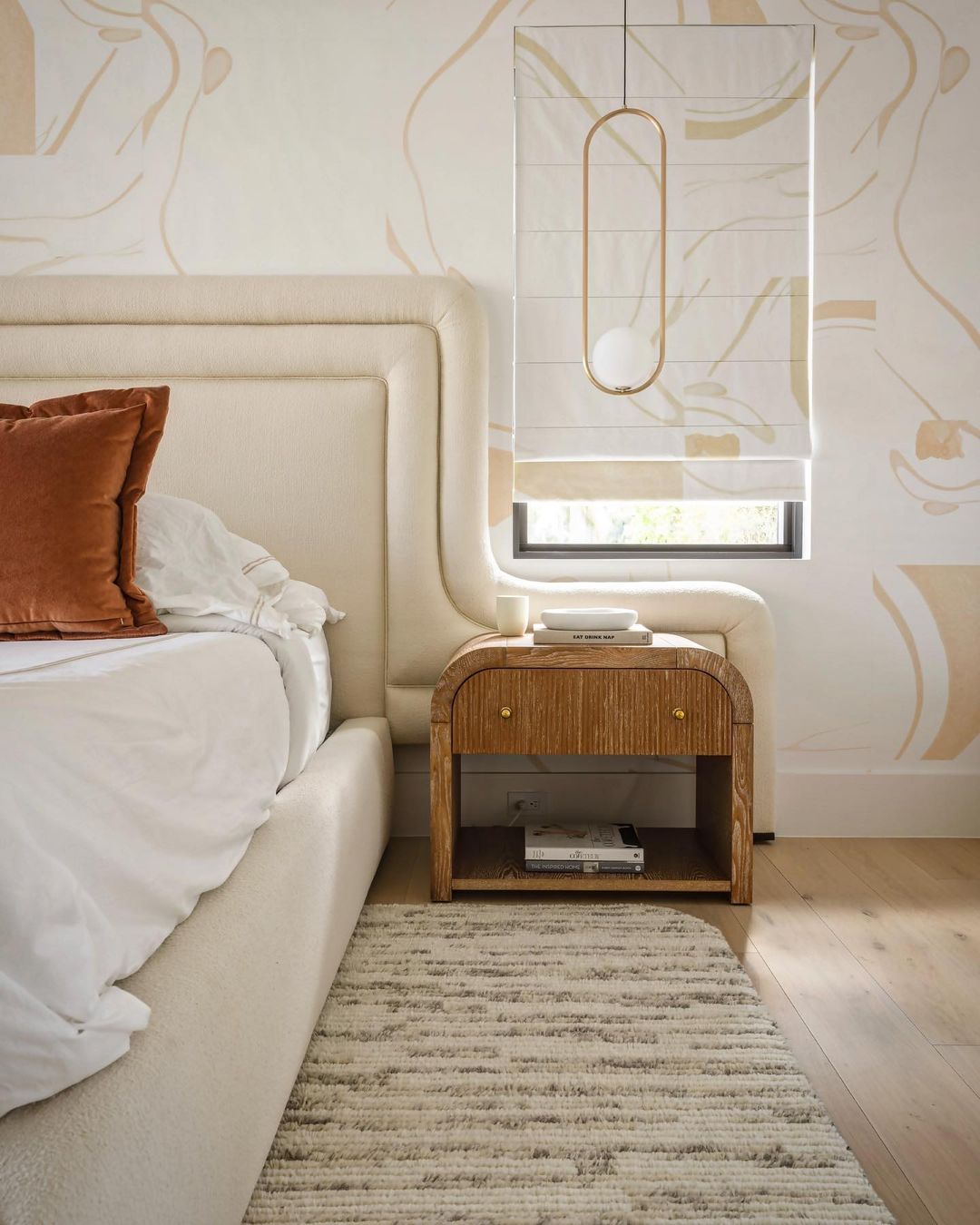 Mila Pendant Light – Sleek Glass & Metal Hanging Lamp for Modern Interiors
