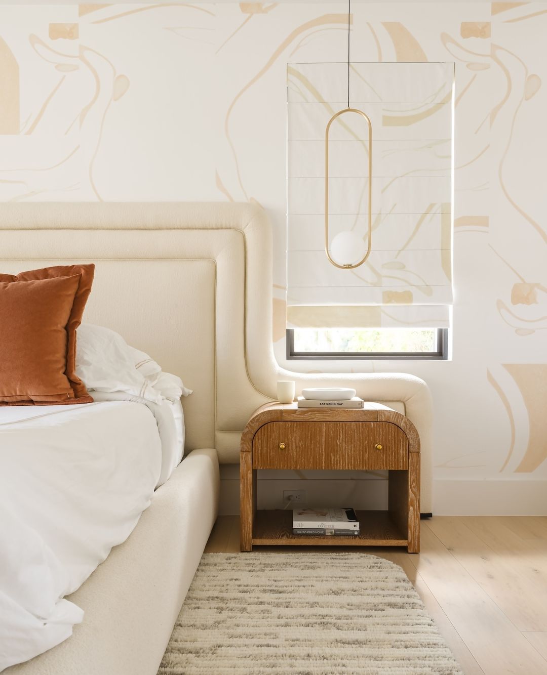 Mila Pendant Light – Sleek Glass & Metal Hanging Lamp for Modern Interiors