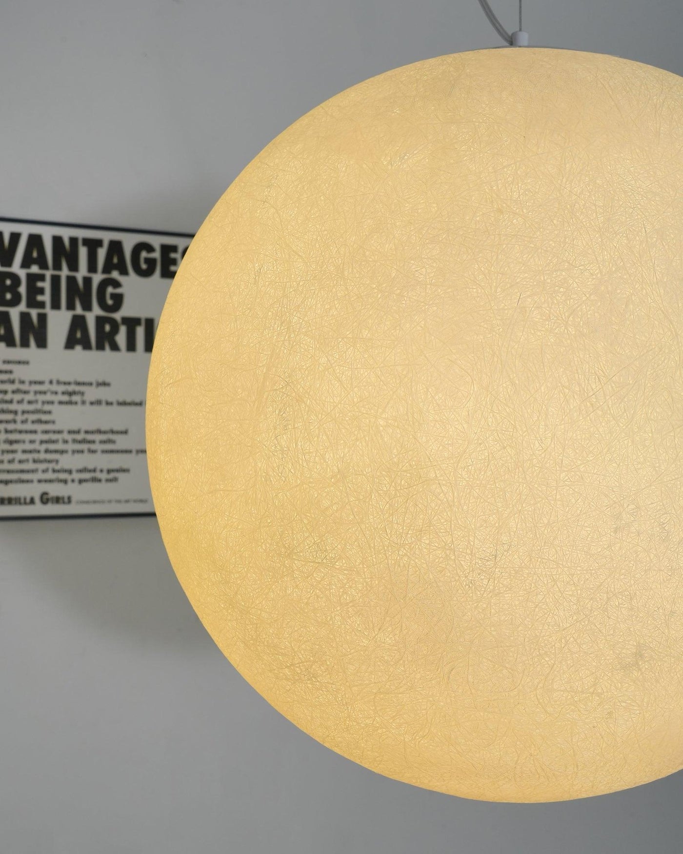 Moon Pendant Light – Celestial Glow for a Serene Atmosphere