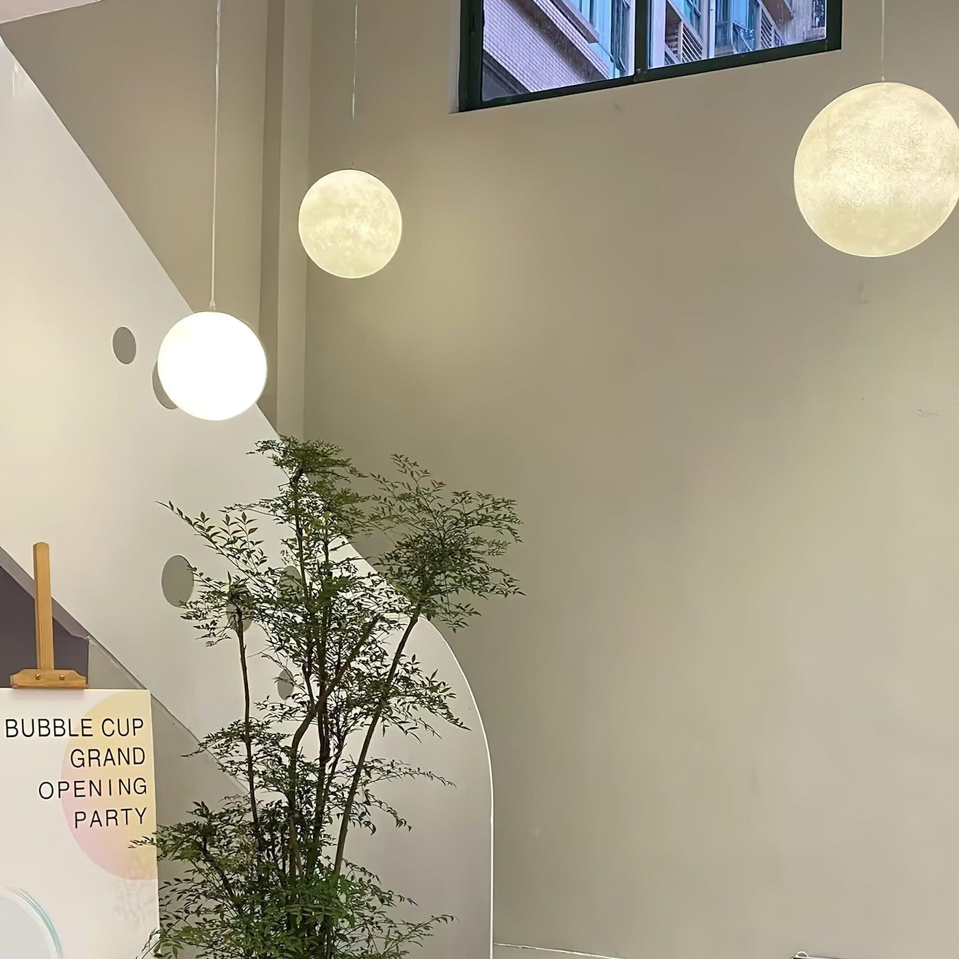 Moon Pendant Light – Celestial Glow for a Serene Atmosphere
