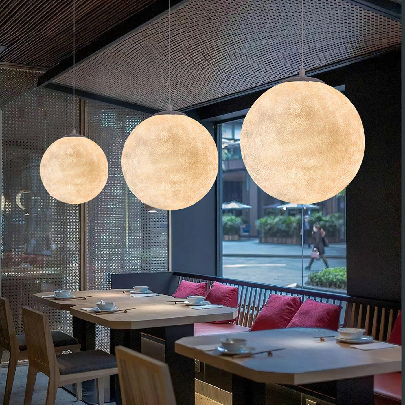 Moon Pendant Light – Celestial Glow for a Serene Atmosphere